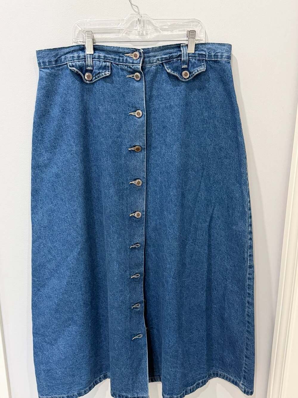 Vintage Denim A-line Button Front Midi skirt - size 18